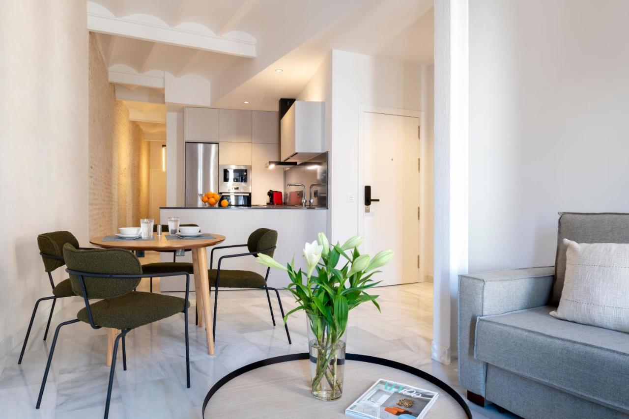 Magno Apartments San Gil - Shared Jacuzzi Sevilla Eksteriør bilde
