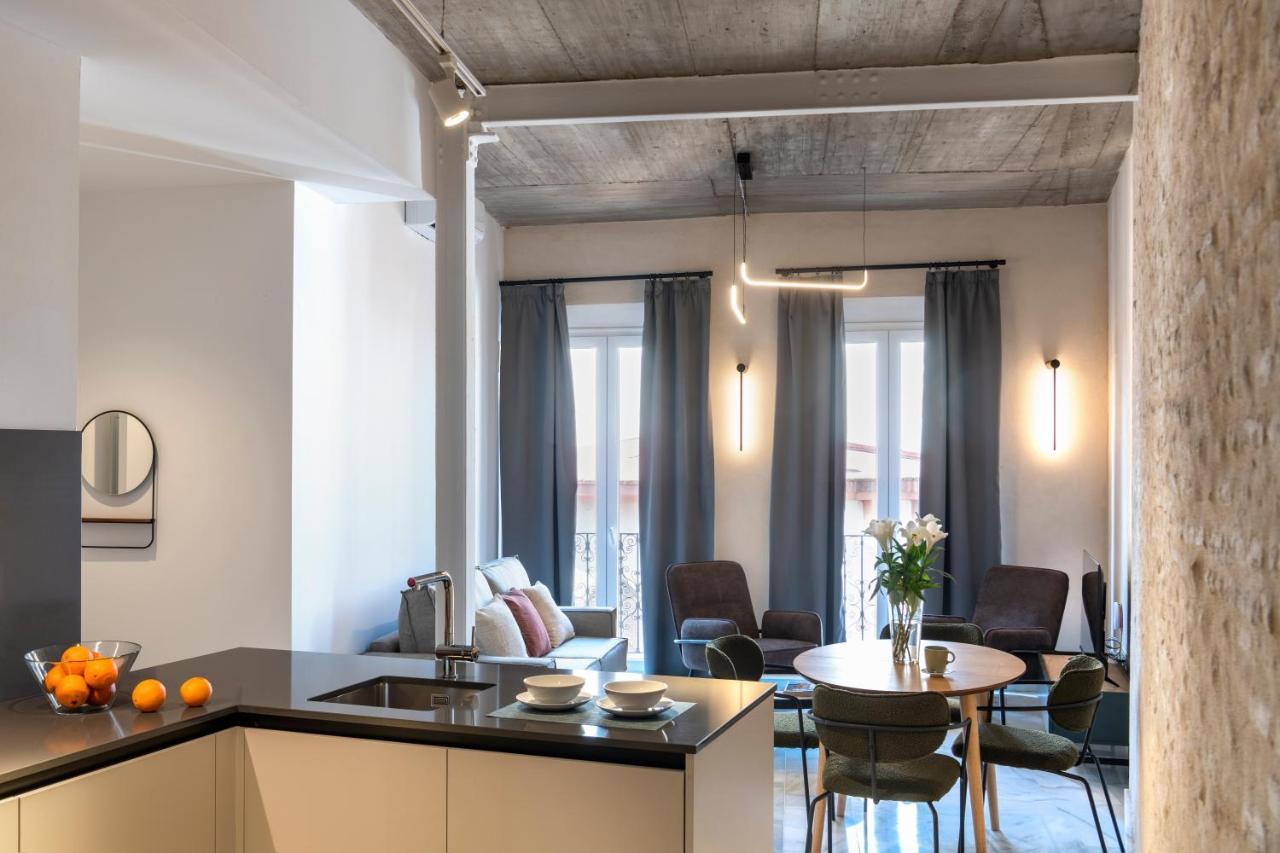Magno Apartments San Gil - Shared Jacuzzi Sevilla Eksteriør bilde