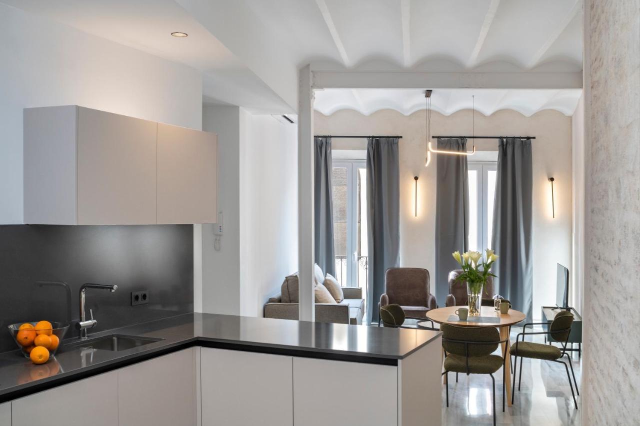 Magno Apartments San Gil - Shared Jacuzzi Sevilla Eksteriør bilde