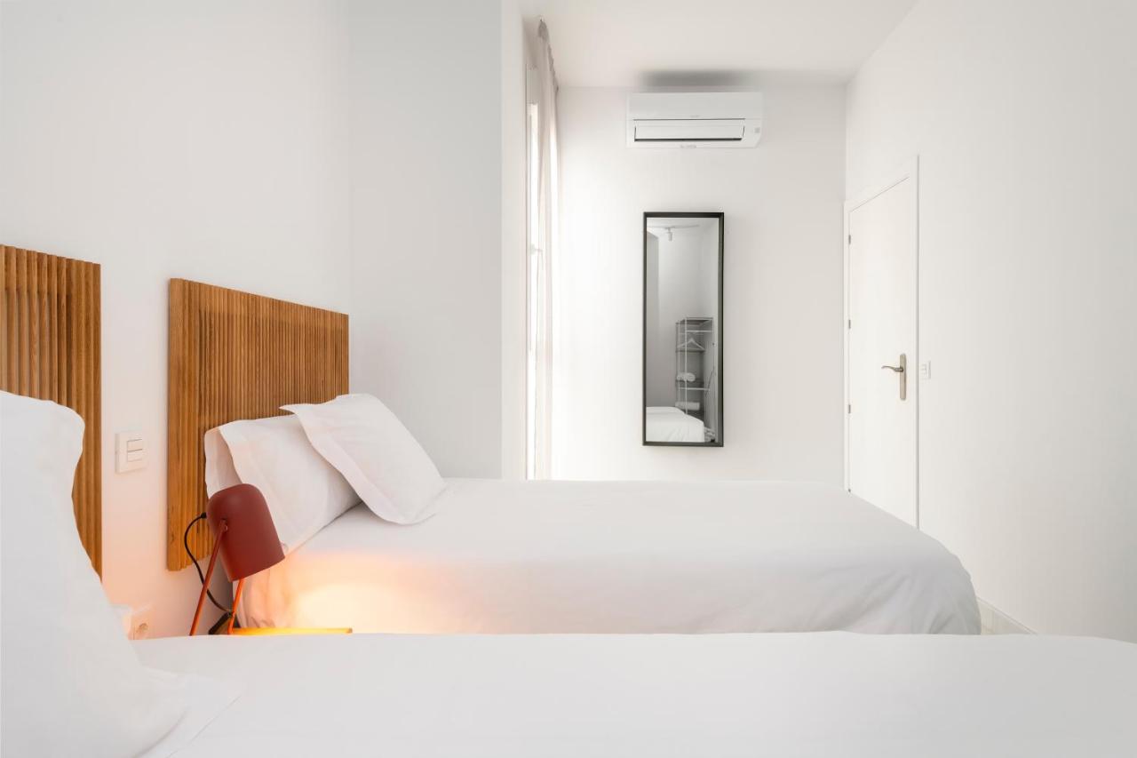 Magno Apartments San Gil - Shared Jacuzzi Sevilla Eksteriør bilde